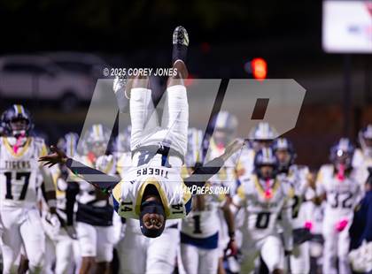 Thumbnail 2 in Douglas County vs Carrollton photogallery.