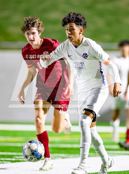 Thumbnail 3 in Grand Oaks vs Cypress Woods (UIL6A Region 2 Area playoff) photogallery.