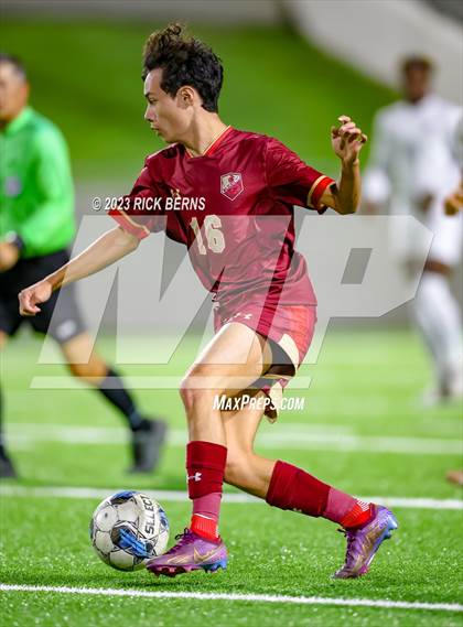 Thumbnail 3 in Grand Oaks vs Cypress Woods (UIL6A Region 2 Area playoff) photogallery.