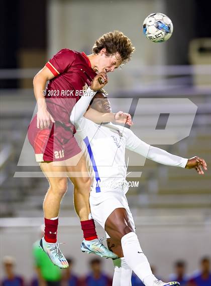 Thumbnail 3 in Grand Oaks vs Cypress Woods (UIL6A Region 2 Area playoff) photogallery.