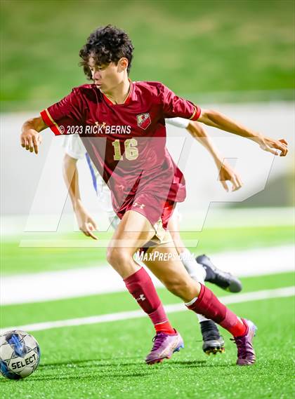 Thumbnail 1 in Grand Oaks vs Cypress Woods (UIL6A Region 2 Area playoff) photogallery.