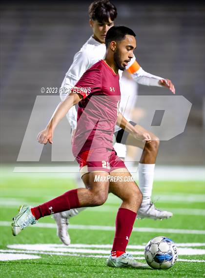 Thumbnail 1 in Grand Oaks vs Cypress Woods (UIL6A Region 2 Area playoff) photogallery.
