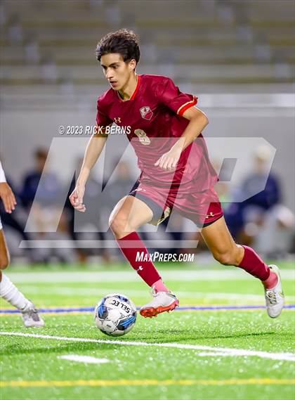 Thumbnail 2 in Grand Oaks vs Cypress Woods (UIL6A Region 2 Area playoff) photogallery.
