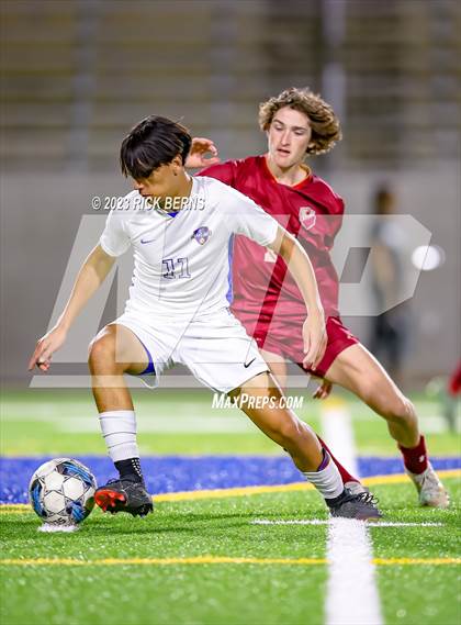 Thumbnail 3 in Grand Oaks vs Cypress Woods (UIL6A Region 2 Area playoff) photogallery.