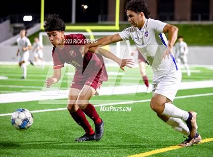 Thumbnail 2 in Grand Oaks vs Cypress Woods (UIL6A Region 2 Area playoff) photogallery.