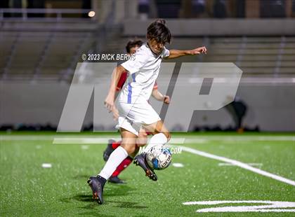 Thumbnail 2 in Grand Oaks vs Cypress Woods (UIL6A Region 2 Area playoff) photogallery.