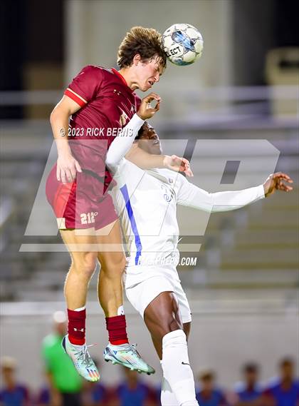 Thumbnail 2 in Grand Oaks vs Cypress Woods (UIL6A Region 2 Area playoff) photogallery.