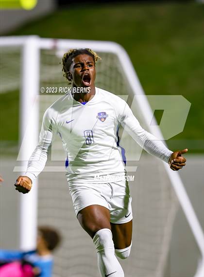 Thumbnail 3 in Grand Oaks vs Cypress Woods (UIL6A Region 2 Area playoff) photogallery.
