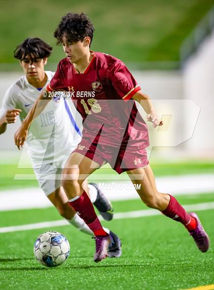 Thumbnail 2 in Grand Oaks vs Cypress Woods (UIL6A Region 2 Area playoff) photogallery.