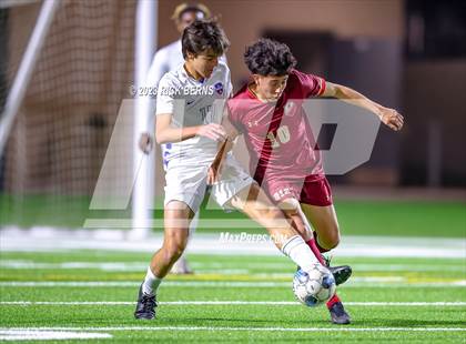 Thumbnail 3 in Grand Oaks vs Cypress Woods (UIL6A Region 2 Area playoff) photogallery.