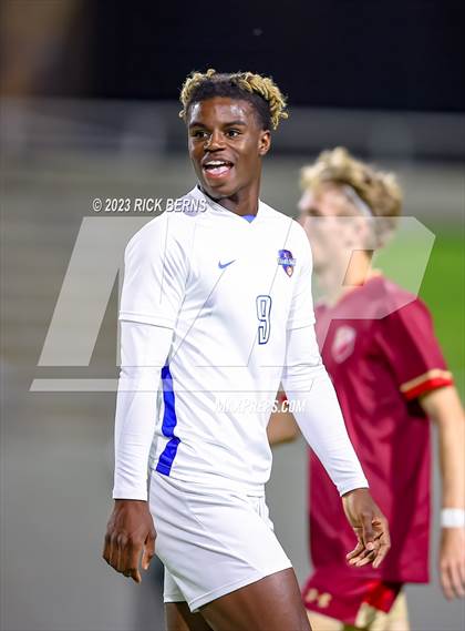 Thumbnail 1 in Grand Oaks vs Cypress Woods (UIL6A Region 2 Area playoff) photogallery.