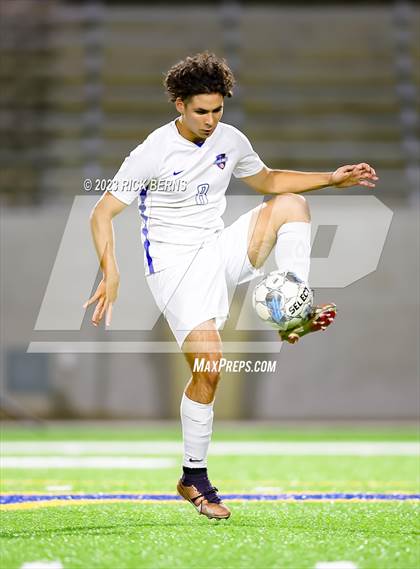 Thumbnail 2 in Grand Oaks vs Cypress Woods (UIL6A Region 2 Area playoff) photogallery.