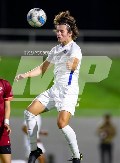 Thumbnail 3 in Grand Oaks vs Cypress Woods (UIL6A Region 2 Area playoff) photogallery.