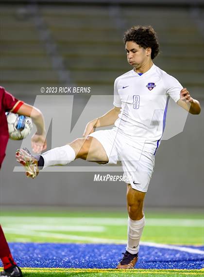 Thumbnail 2 in Grand Oaks vs Cypress Woods (UIL6A Region 2 Area playoff) photogallery.