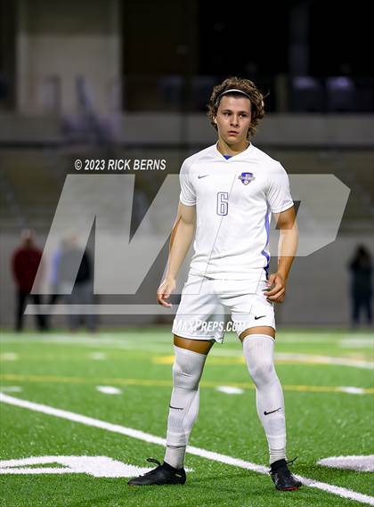Thumbnail 2 in Grand Oaks vs Cypress Woods (UIL6A Region 2 Area playoff) photogallery.