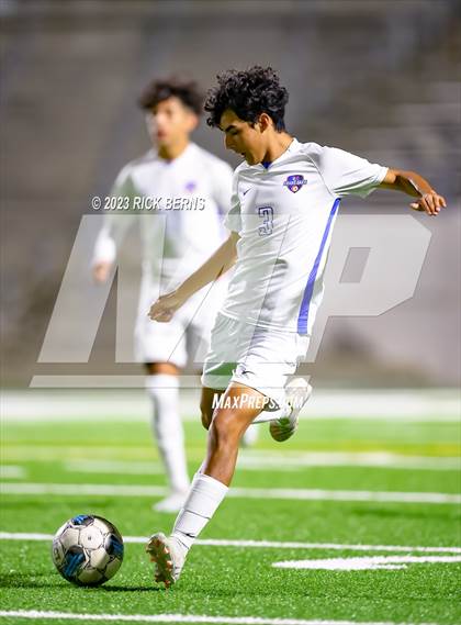 Thumbnail 1 in Grand Oaks vs Cypress Woods (UIL6A Region 2 Area playoff) photogallery.