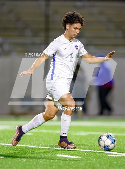 Thumbnail 3 in Grand Oaks vs Cypress Woods (UIL6A Region 2 Area playoff) photogallery.