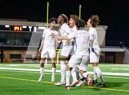 Thumbnail 3 in Grand Oaks vs Cypress Woods (UIL6A Region 2 Area playoff) photogallery.