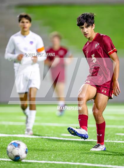 Thumbnail 3 in Grand Oaks vs Cypress Woods (UIL6A Region 2 Area playoff) photogallery.