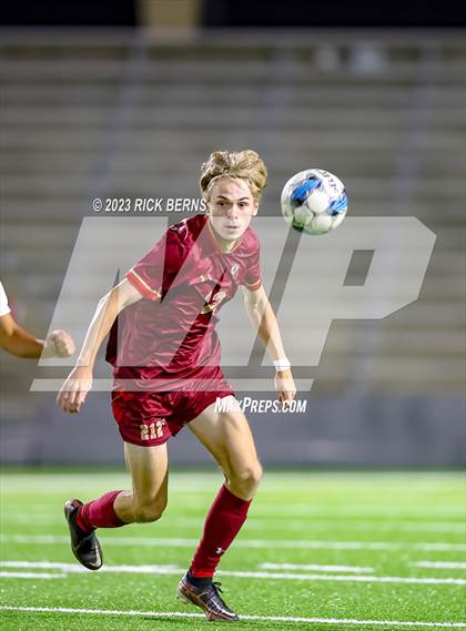 Thumbnail 3 in Grand Oaks vs Cypress Woods (UIL6A Region 2 Area playoff) photogallery.