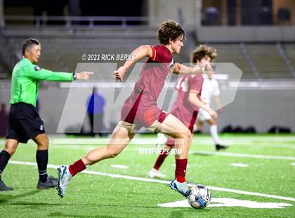 Thumbnail 2 in Grand Oaks vs Cypress Woods (UIL6A Region 2 Area playoff) photogallery.