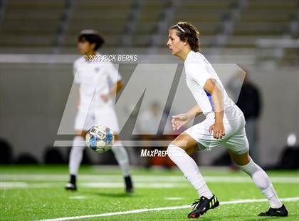 Thumbnail 2 in Grand Oaks vs Cypress Woods (UIL6A Region 2 Area playoff) photogallery.