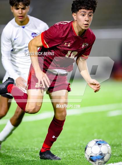 Thumbnail 1 in Grand Oaks vs Cypress Woods (UIL6A Region 2 Area playoff) photogallery.