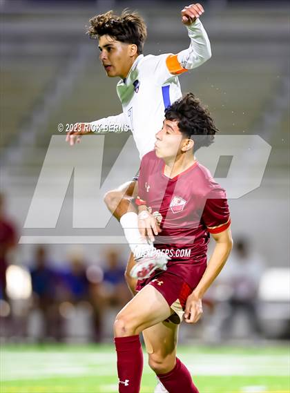 Thumbnail 2 in Grand Oaks vs Cypress Woods (UIL6A Region 2 Area playoff) photogallery.