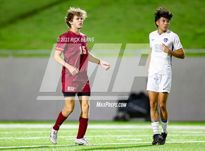 Thumbnail 3 in Grand Oaks vs Cypress Woods (UIL6A Region 2 Area playoff) photogallery.