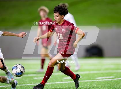 Thumbnail 3 in Grand Oaks vs Cypress Woods (UIL6A Region 2 Area playoff) photogallery.