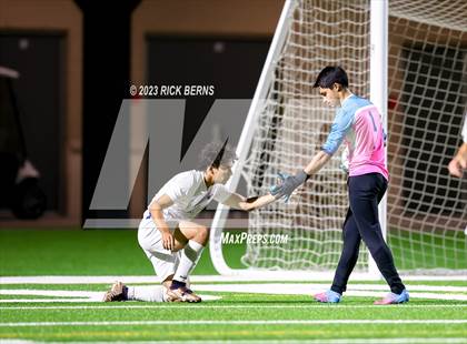 Thumbnail 3 in Grand Oaks vs Cypress Woods (UIL6A Region 2 Area playoff) photogallery.