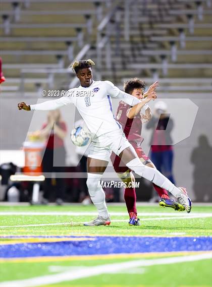 Thumbnail 1 in Grand Oaks vs Cypress Woods (UIL6A Region 2 Area playoff) photogallery.
