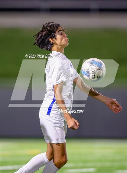 Thumbnail 2 in Grand Oaks vs Cypress Woods (UIL6A Region 2 Area playoff) photogallery.