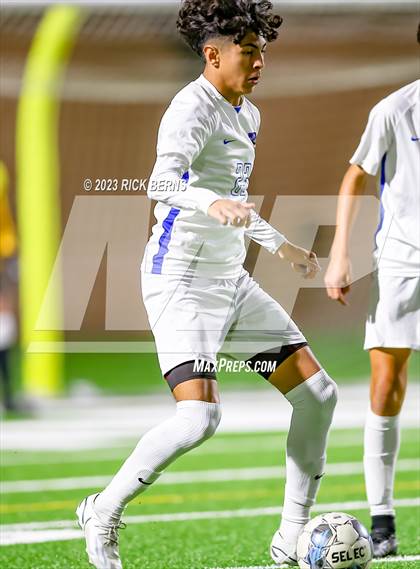 Thumbnail 2 in Grand Oaks vs Cypress Woods (UIL6A Region 2 Area playoff) photogallery.