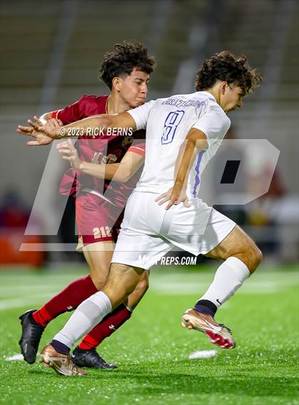 Thumbnail 3 in Grand Oaks vs Cypress Woods (UIL6A Region 2 Area playoff) photogallery.