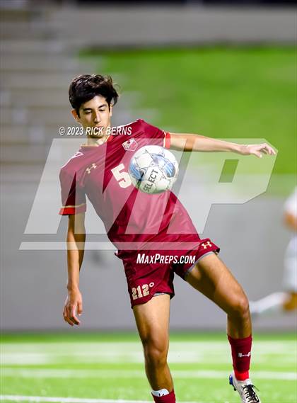 Thumbnail 3 in Grand Oaks vs Cypress Woods (UIL6A Region 2 Area playoff) photogallery.