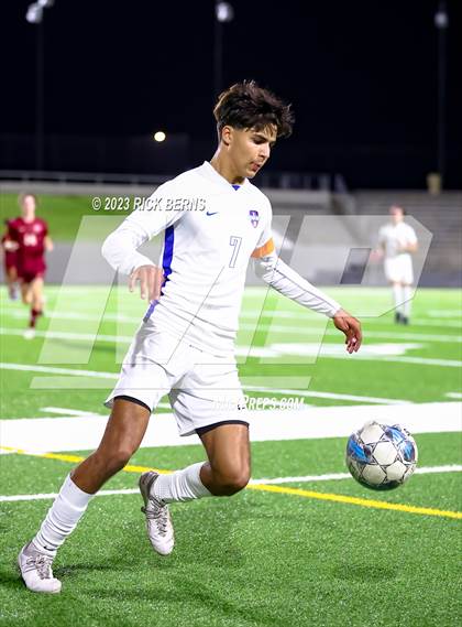 Thumbnail 2 in Grand Oaks vs Cypress Woods (UIL6A Region 2 Area playoff) photogallery.