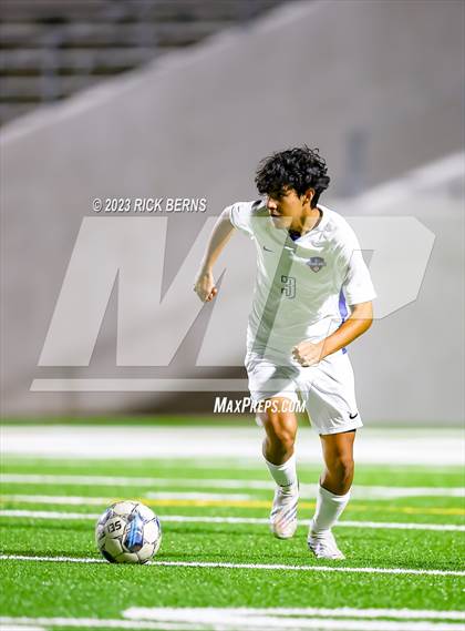Thumbnail 2 in Grand Oaks vs Cypress Woods (UIL6A Region 2 Area playoff) photogallery.