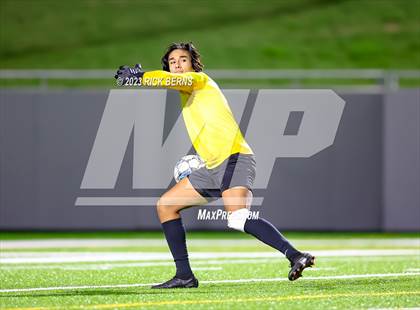 Thumbnail 3 in Grand Oaks vs Cypress Woods (UIL6A Region 2 Area playoff) photogallery.