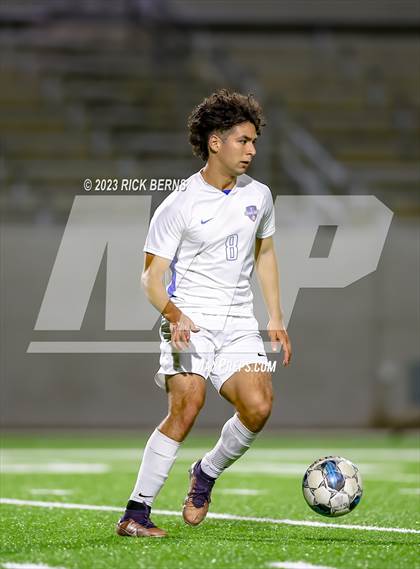 Thumbnail 2 in Grand Oaks vs Cypress Woods (UIL6A Region 2 Area playoff) photogallery.