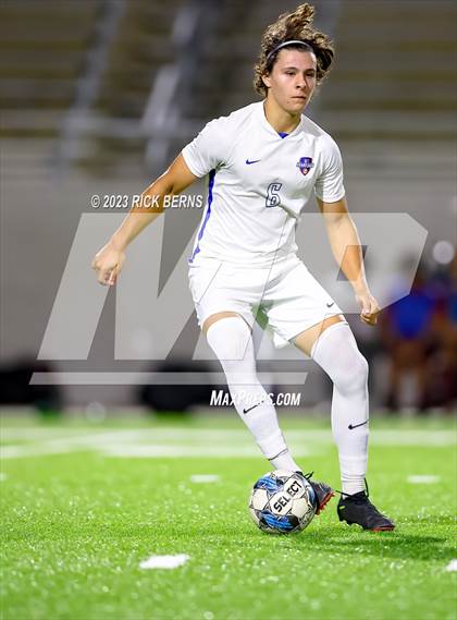 Thumbnail 1 in Grand Oaks vs Cypress Woods (UIL6A Region 2 Area playoff) photogallery.