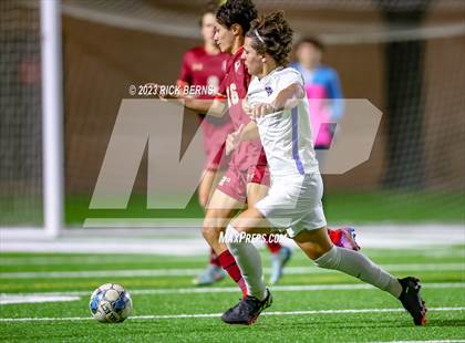 Thumbnail 3 in Grand Oaks vs Cypress Woods (UIL6A Region 2 Area playoff) photogallery.