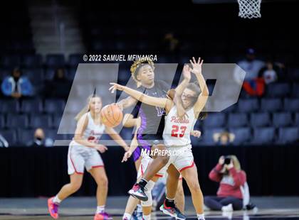 Thumbnail 2 in Omaha Central vs. Millard South (Metro Tournament Final) photogallery.