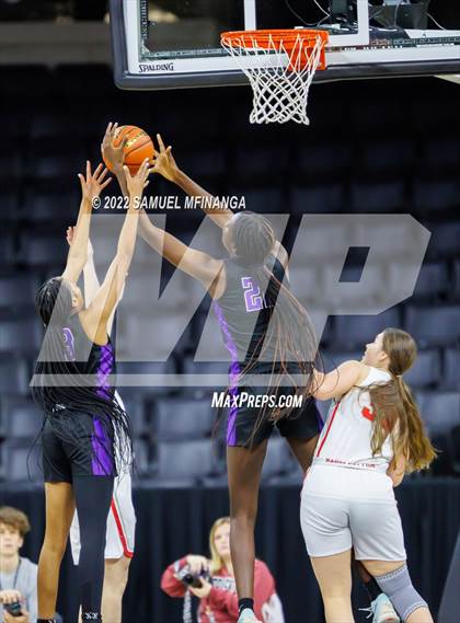Thumbnail 2 in Omaha Central vs. Millard South (Metro Tournament Final) photogallery.