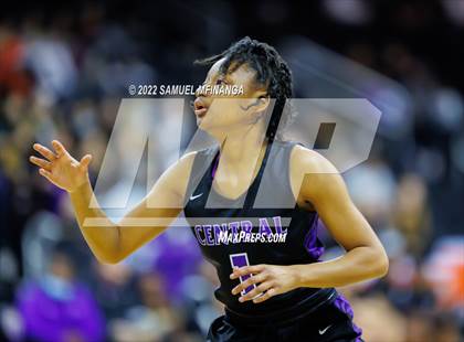 Thumbnail 1 in Omaha Central vs. Millard South (Metro Tournament Final) photogallery.
