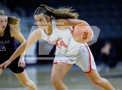 Thumbnail 1 in Omaha Central vs. Millard South (Metro Tournament Final) photogallery.