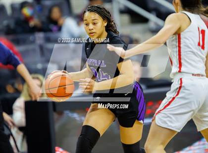 Thumbnail 2 in Omaha Central vs. Millard South (Metro Tournament Final) photogallery.