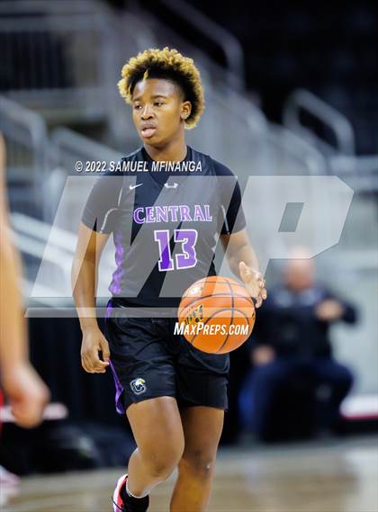 Thumbnail 1 in Omaha Central vs. Millard South (Metro Tournament Final) photogallery.