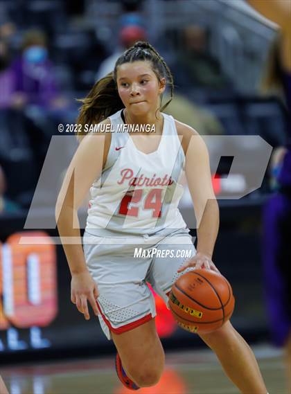 Thumbnail 2 in Omaha Central vs. Millard South (Metro Tournament Final) photogallery.