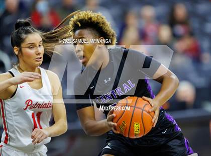 Thumbnail 2 in Omaha Central vs. Millard South (Metro Tournament Final) photogallery.